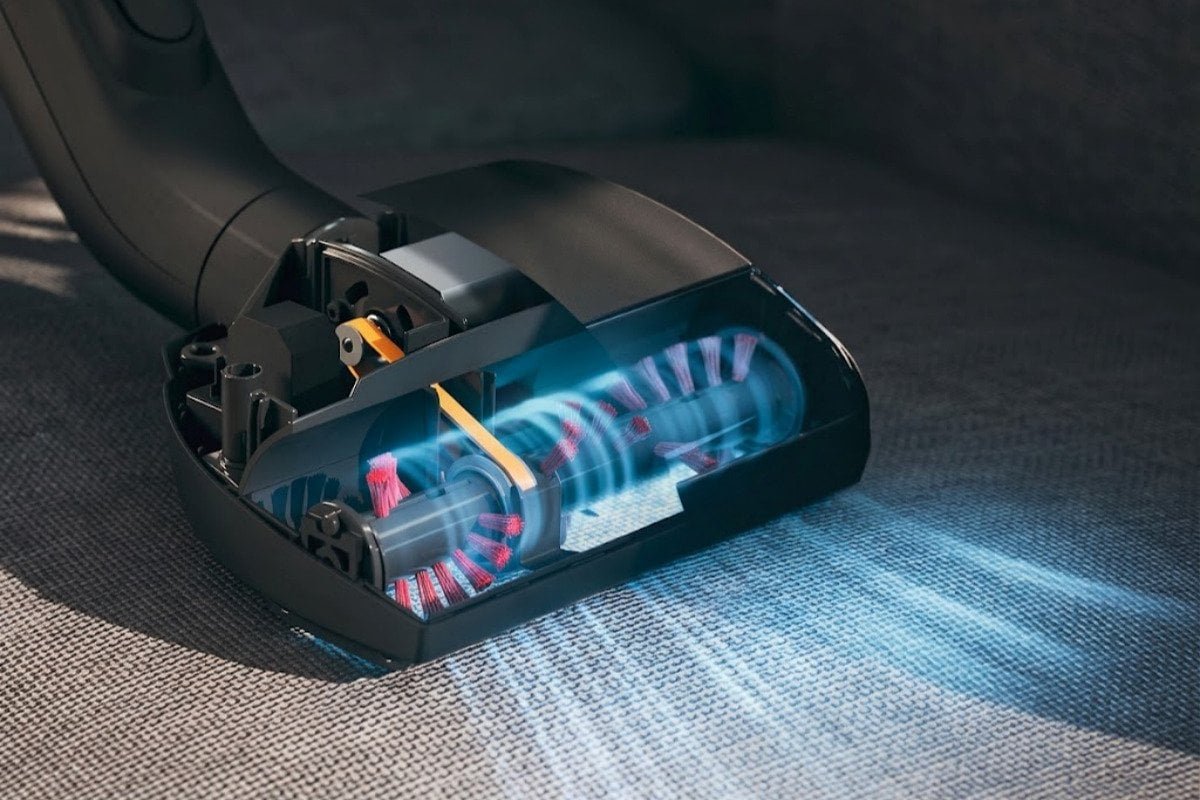 Vacuum cleaner suction mechanism